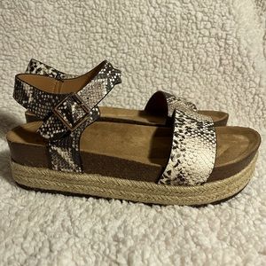 Snake Print Ankle Strap Jute Flatform Sandals